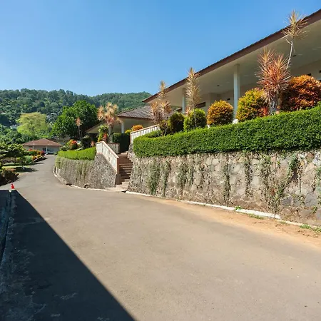 Urbanview Resort Adang Zecky Cisarua Puncak by RedDoorz-3